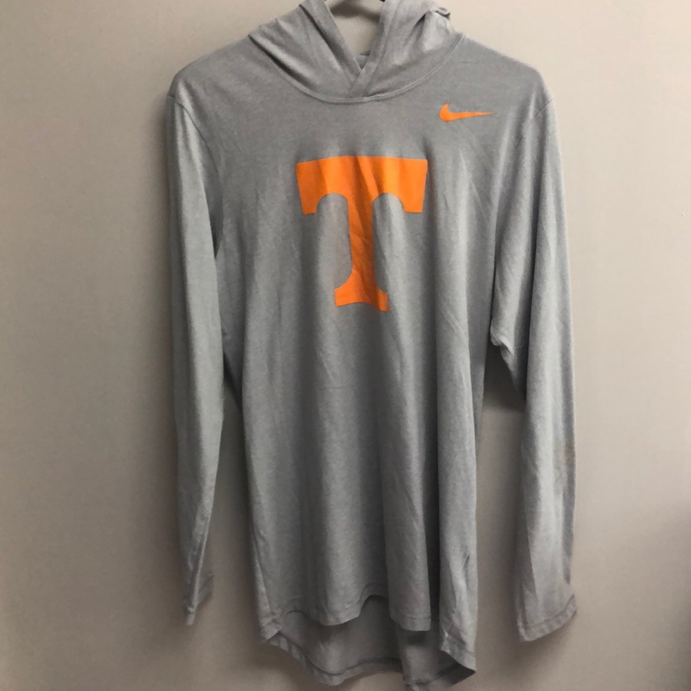 Men’s LS Nike UT hoodie tee